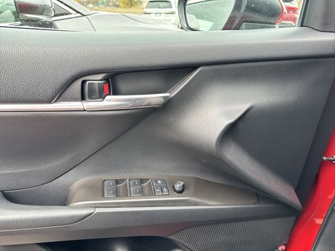 Used 2023 Toyota Camry SE image 15