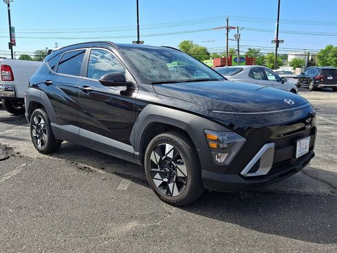 Used 2024 Hyundai Kona SEL AWD/4WD image 3