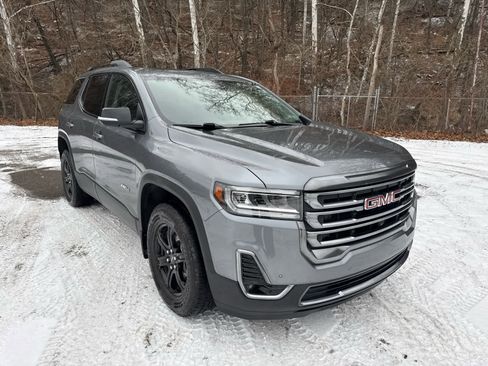 Used 2022 GMC Acadia AT4 w/ Technology Package image 10