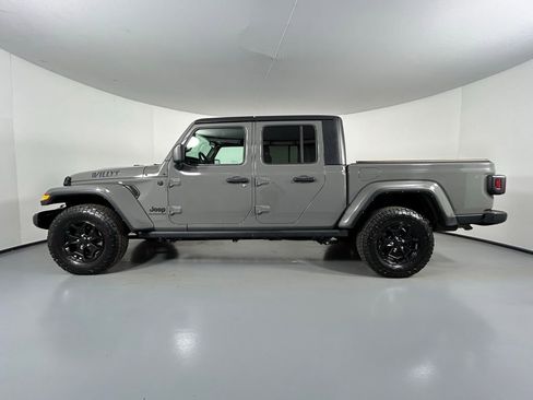 Used 2021 Jeep Gladiator Willys image 4