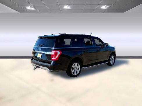 Used 2021 Ford Expedition Max XLT image 9
