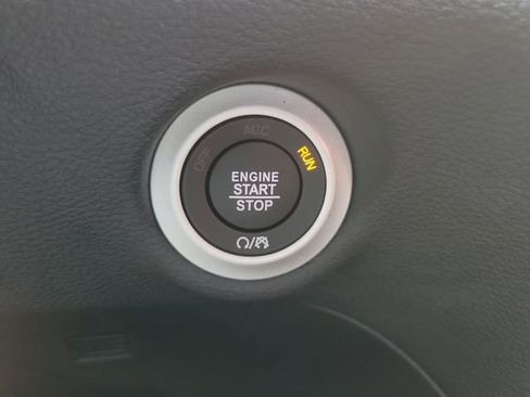 New 2026 Chrysler Pacifica Pinnacle image 27