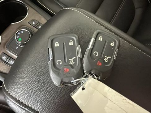 Used 2021 GMC Acadia Denali AWD/4WD image 20