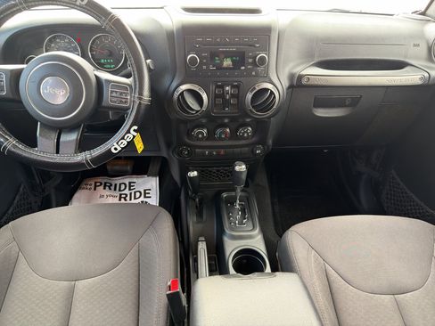 Used 2018 Jeep Wrangler Unlimited Sport S AWD/4WD image 12