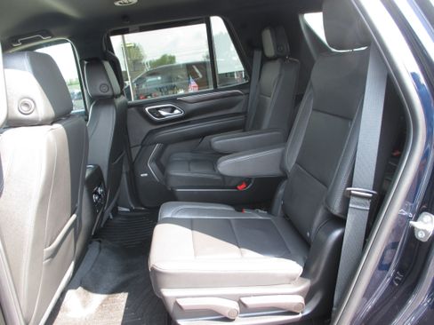 Used 2024 Chevrolet Tahoe LT w/ Luxury Package AWD/4WD image 11