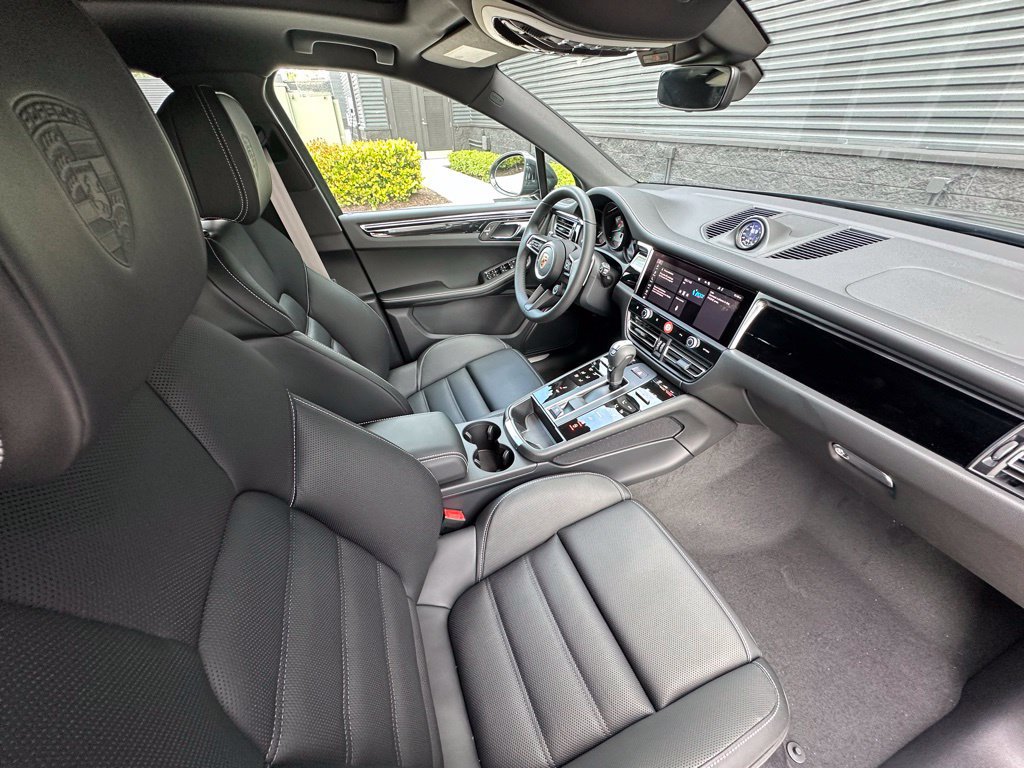 Used 2026 Porsche Macan S AWD/4WD image 44