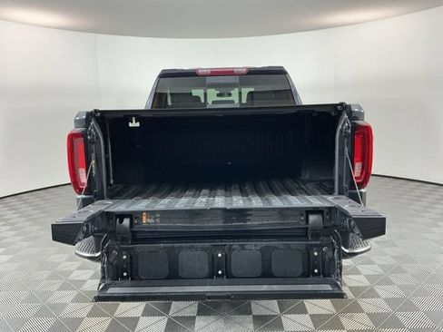 Used 2023 GMC Sierra 1500 AT4 w/ AT4 Premium Package AWD/4WD image 8