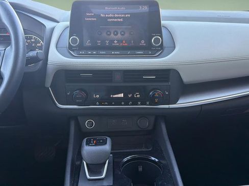 Certified 2023 Nissan Rogue SV w/ SV Premium B Package image 8