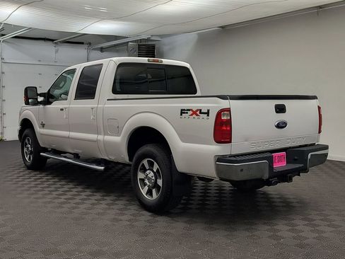 Used 2011 Ford F250 Lariat w/ Lariat Interior Pkg image 3