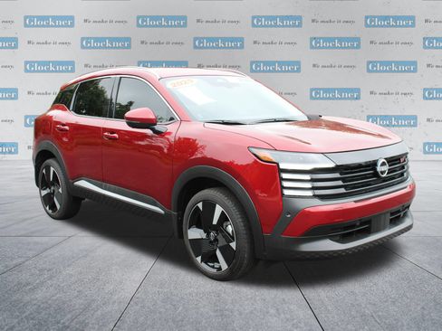 Used 2025 Nissan Kicks SR FWD image 3