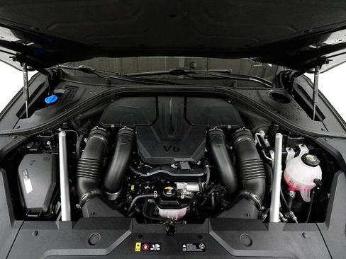 Used 2025 Genesis GV70 3.5T Sport w/ Sport Prestige Package image 3