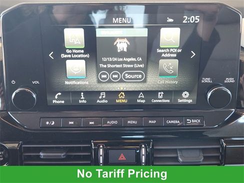 Used 2025 Nissan Pathfinder SL image 13