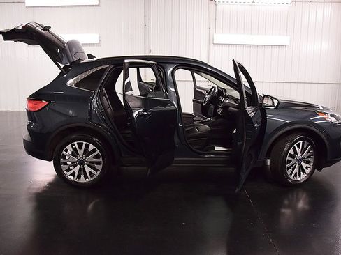 Used 2022 Ford Escape Titanium w/ Class II Trailer Tow Package AWD/4WD image 38
