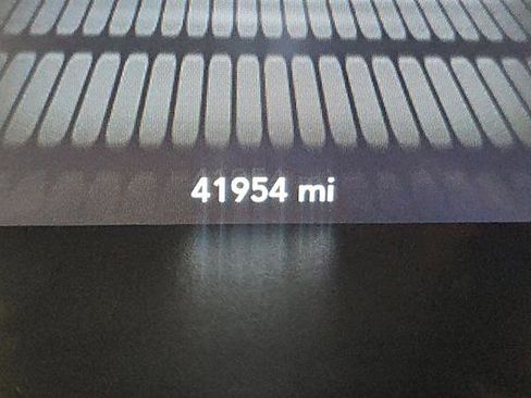 Used 2023 Dodge Challenger GT image 13