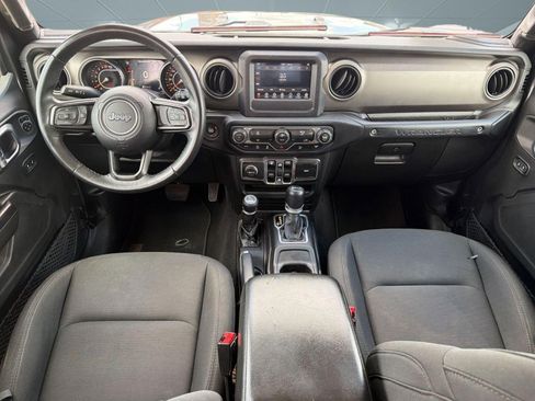 Used 2018 Jeep Wrangler Unlimited Sport S AWD/4WD image 16