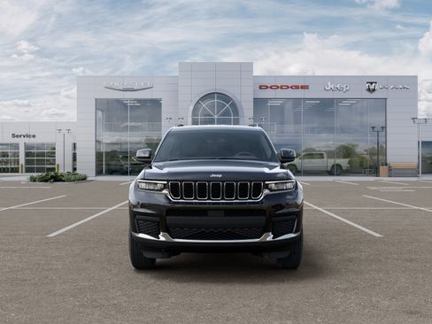 New 2026 Jeep Grand Cherokee L Laredo image 33