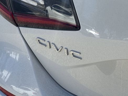 Used 2025 Honda Civic Sport image 6
