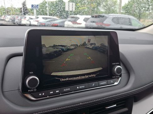 Used 2026 Nissan Rogue SV AWD/4WD image 17