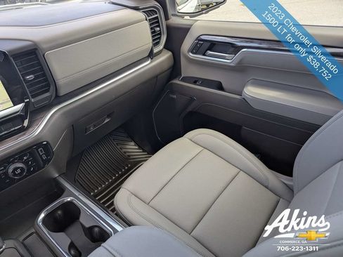 Used 2023 Chevrolet Silverado 1500 LT AWD/4WD image 16
