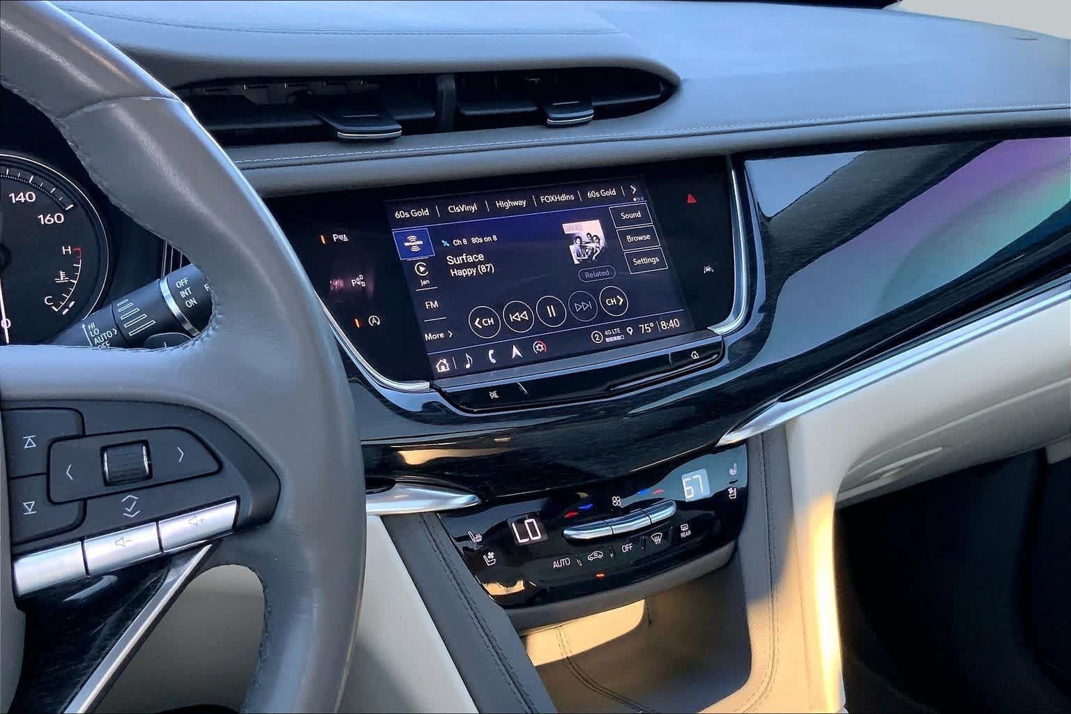 Used 2023 Cadillac XT6 Premium Luxury w/ Technology Package FWD image 6
