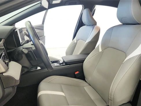 Used 2025 Toyota Camry SE FWD image 28