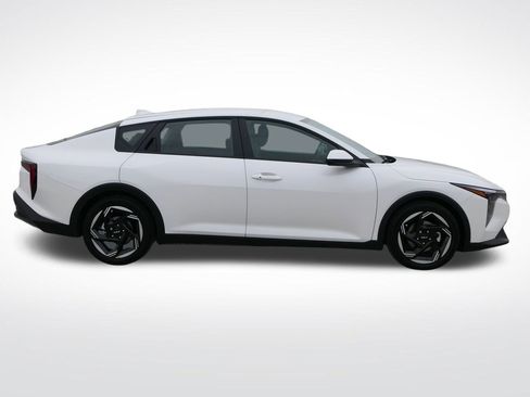 Certified 2025 Kia K4 EX image 2