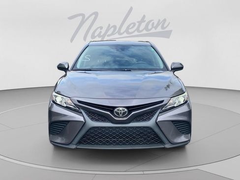 Used 2019 Toyota Camry SE FWD image 9