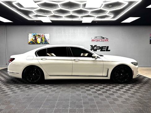 Used 2021 BMW 750i xDrive AWD/4WD image 16