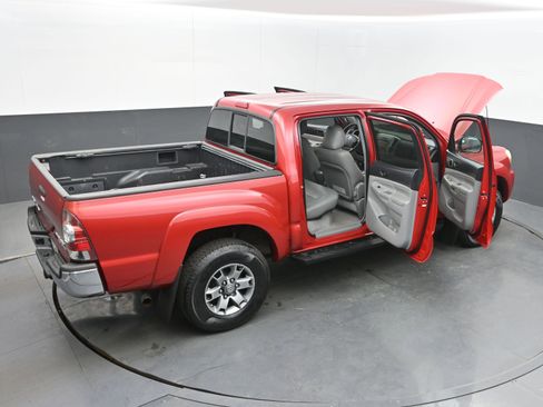 Used 2011 Toyota Tacoma PreRunner w/ SR5 Pkg #2 image 42