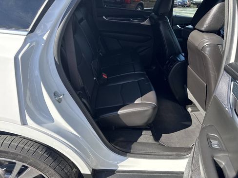 Used 2025 Cadillac XT5 Premium Luxury image 19