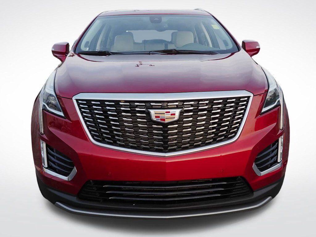 Certified 2025 Cadillac XT5 Premium Luxury FWD image 2