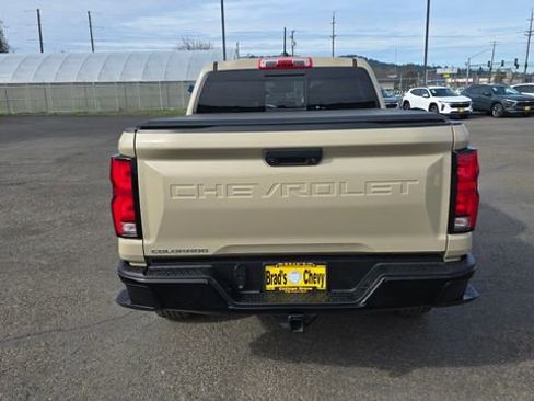 Used 2023 Chevrolet Colorado Z71 w/ Z71 Convenience Package 2 image 5