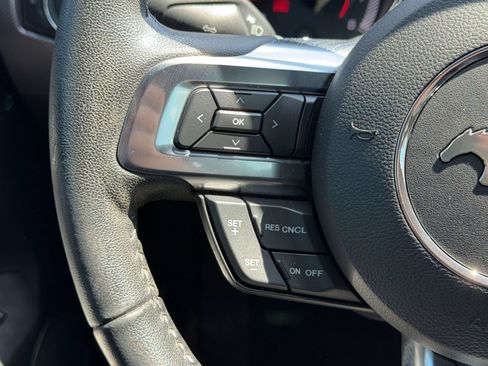 Used 2017 Ford Mustang GT RWD image 19