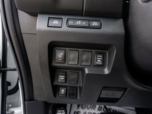 New 2025 Nissan Frontier SV w/ SV Convenience Package image 11