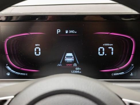Used 2025 Kia Seltos LX AWD/4WD image 11