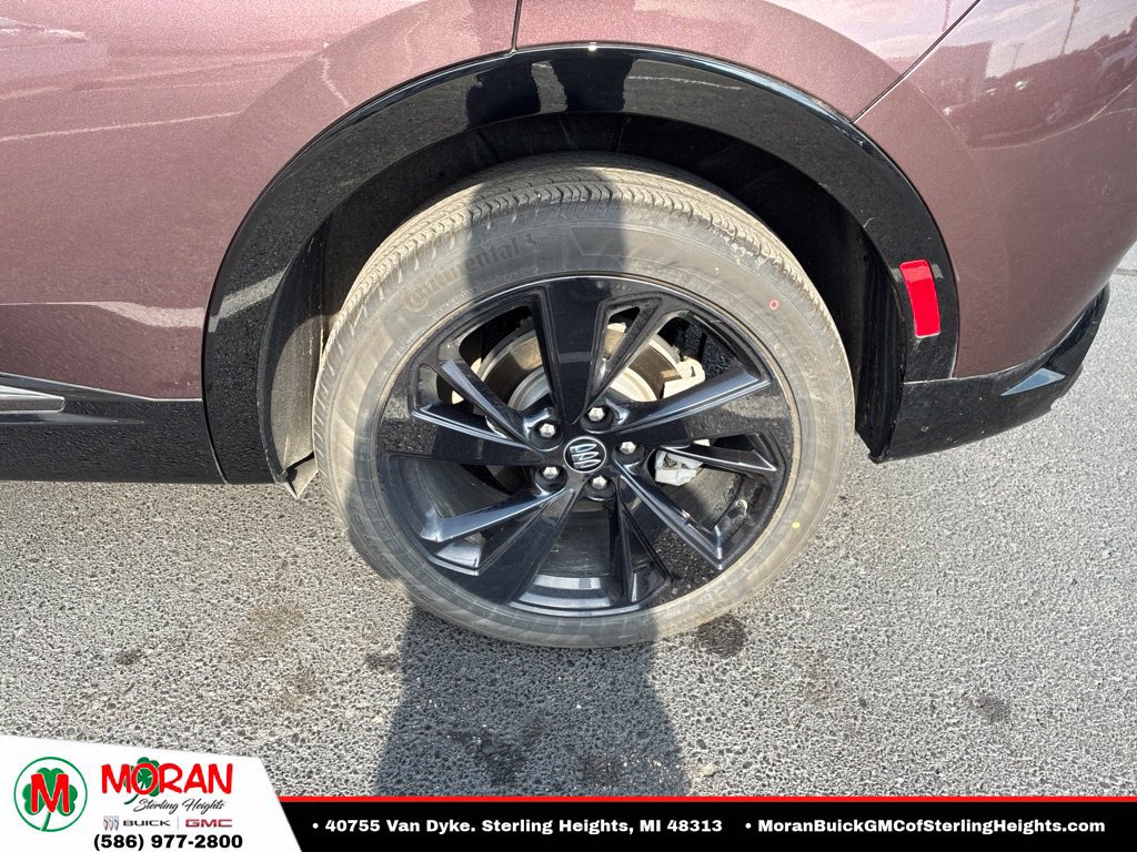 Used 2024 Buick Envision Sport Touring AWD/4WD image 9