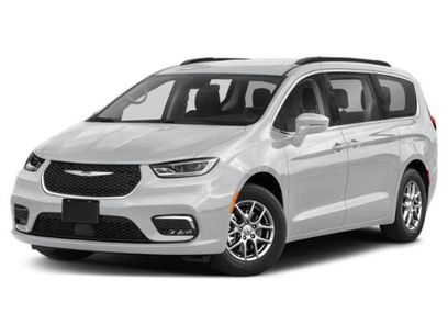 Certified 2021 Chrysler Pacifica Touring-L w/ Uconnect Theater Family Group