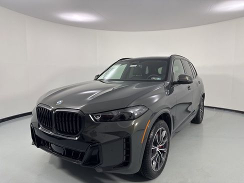 New 2026 BMW X5 xDrive40i w/ M Sport Package image 3