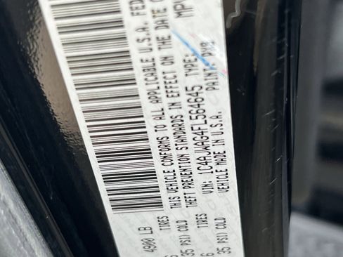 Used 2015 Jeep Wrangler Sport w/ Connectivity Group image 27