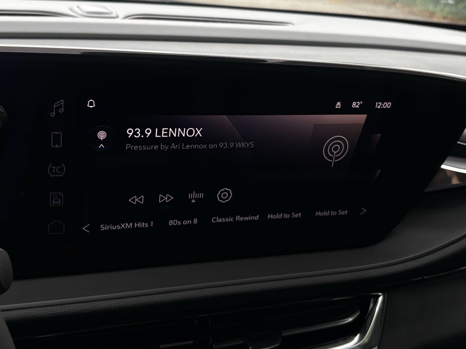 New 2026 Buick Envista Sport Touring w/ Convenience I Package FWD image 18