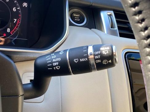 Used 2018 Land Rover Range Rover Sport HSE AWD/4WD image 23