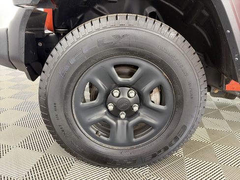 Used 2023 Jeep Wrangler Unlimited Sport AWD/4WD image 13