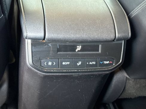 Certified 2021 Toyota Highlander XSE AWD/4WD image 15
