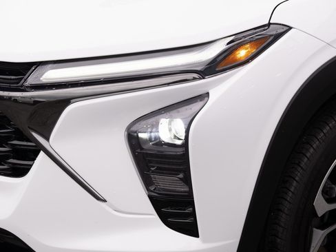 New 2025 Chevrolet Trax RS image 17