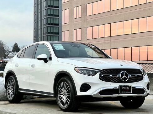 Certified 2026 Mercedes-Benz GLC 300 4MATIC image 1