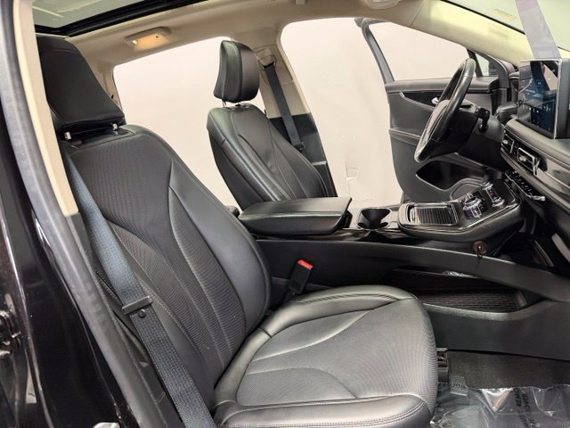 Used 2023 Lincoln Nautilus Reserve AWD/4WD image 24