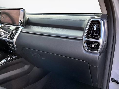 Used 2023 Kia Sorento SX image 25