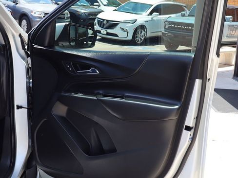 Used 2022 Chevrolet Equinox LT image 34