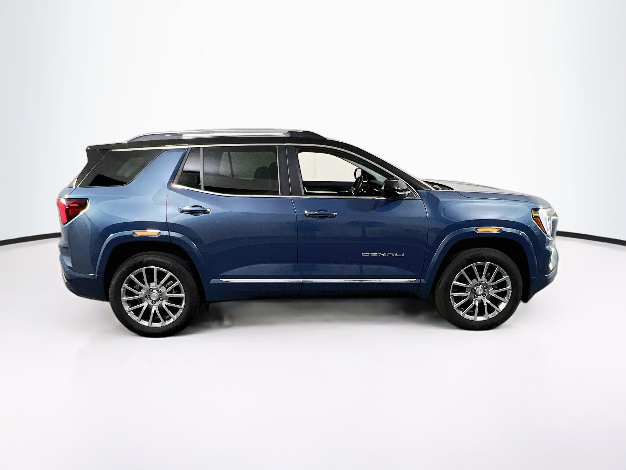 Used 2026 GMC Terrain Denali AWD/4WD image 4