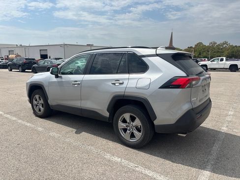 Used 2025 Toyota RAV4 XLE FWD image 6